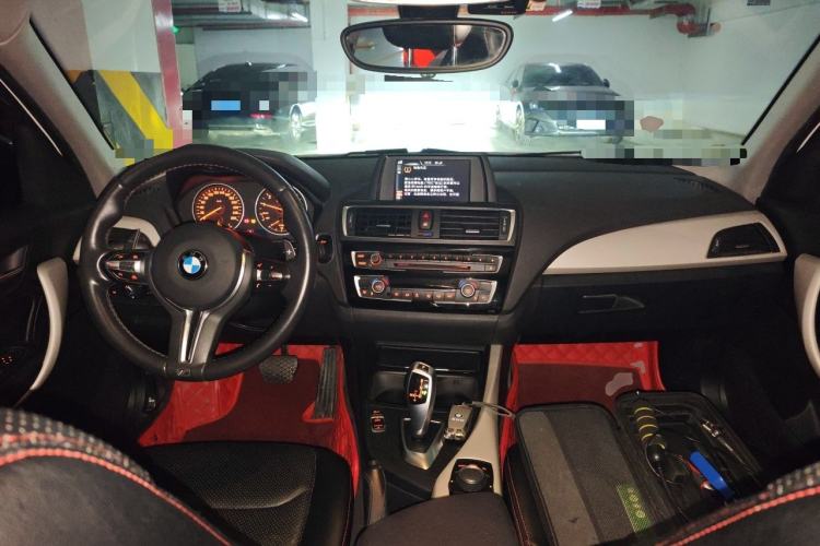 Used BMW 1 Series 2016 120i Leading Model Center Console