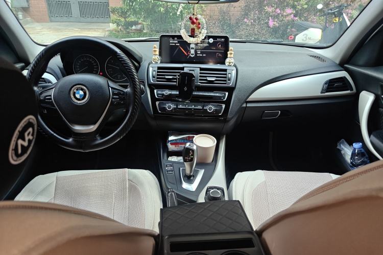 Used BMW 1 Series 2016 118i Leading Model Center Console