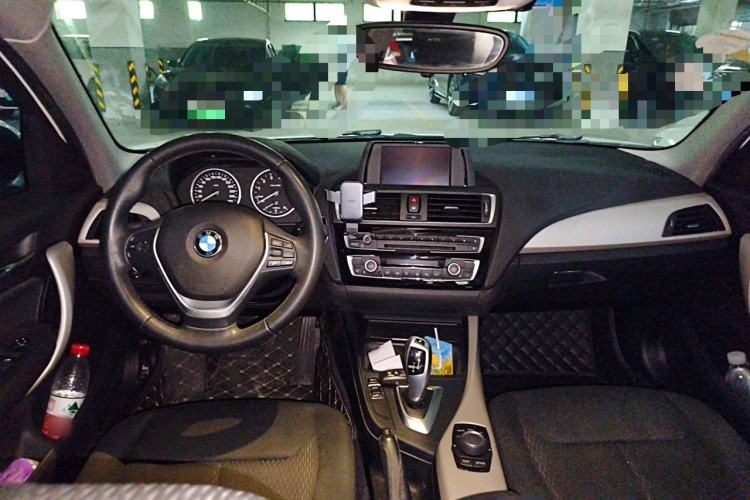 Used BMW 1 Series 2016 120i Leading Model Center Console