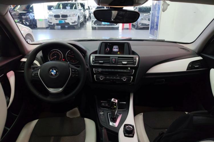 Used BMW 1 Series 2016 118i Urban Design Package Center Console