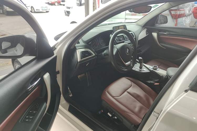 Used BMW 1 Series 2016 120i Leading Model Driver Seat