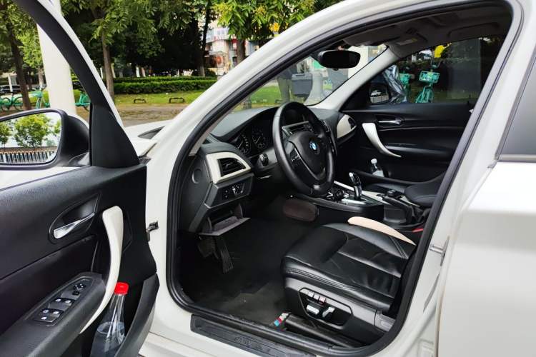 Used BMW 1 Series 2016 120i Leading Model Driver Seat