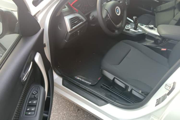 Used BMW 1 Series 2016 118i Leading Model Driver Seat