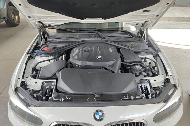 Used BMW 1 Series 2016 120i Leading Model Engine Bay
