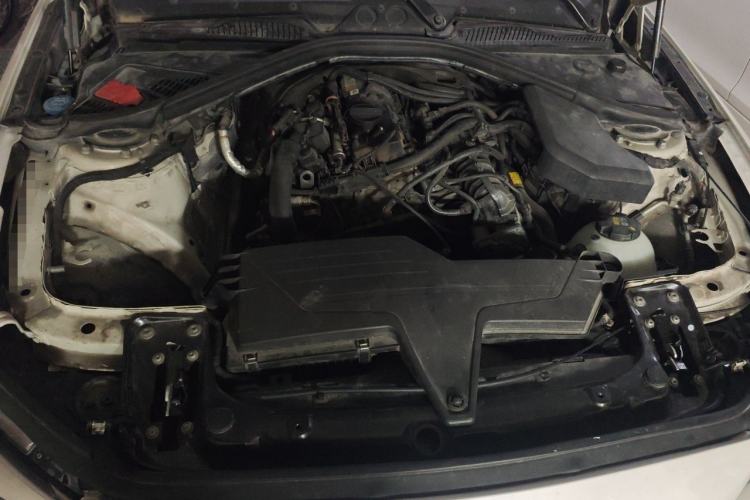 Used BMW 1 Series 2016 118i Leading Model Engine Bay