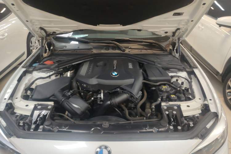 Used BMW 1 Series 2016 120i Leading Model Engine Bay