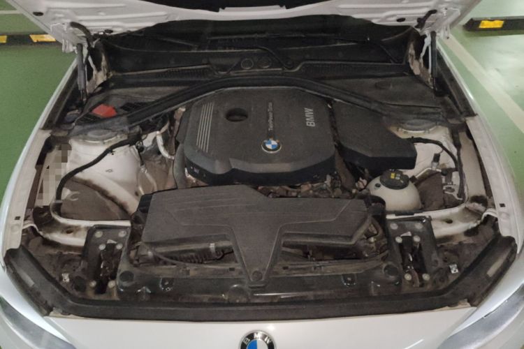 Used BMW 1 Series 2016 118i Leading Model Engine Bay