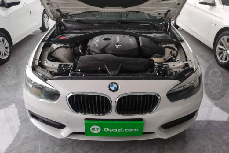 Used BMW 1 Series 2016 118i Leading Model Engine Bay