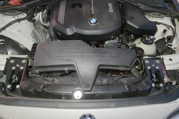 Used BMW 1 Series 2016 118i Leading Model Engine Bay