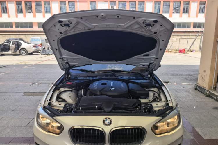 Used BMW 1 Series 2016 118i Leading Model Engine Bay