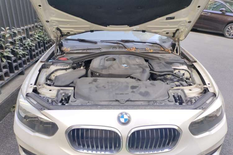 Used BMW 1 Series 2016 120i Leading Model Engine Bay