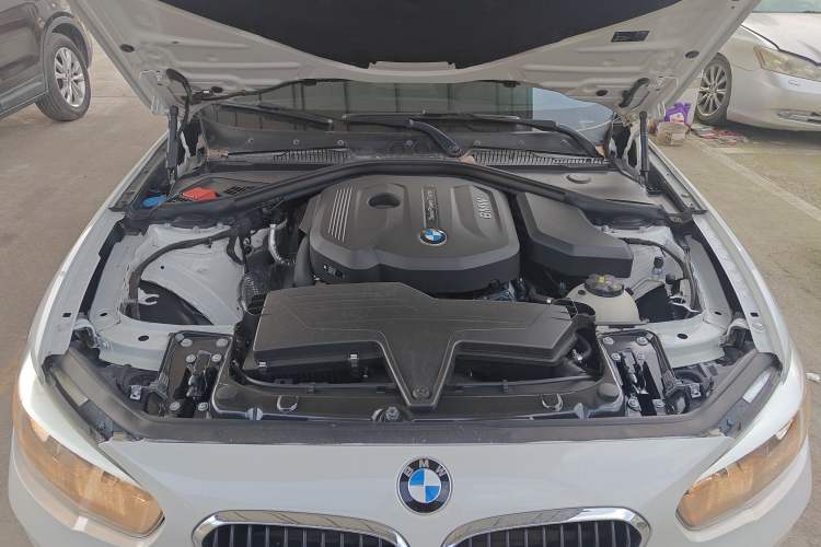Used BMW 1 Series 2016 118i Leading Model Engine Bay