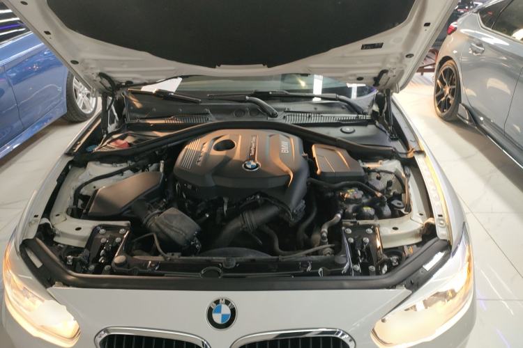 Used BMW 1 Series 2016 120i Leading Model Engine Bay
