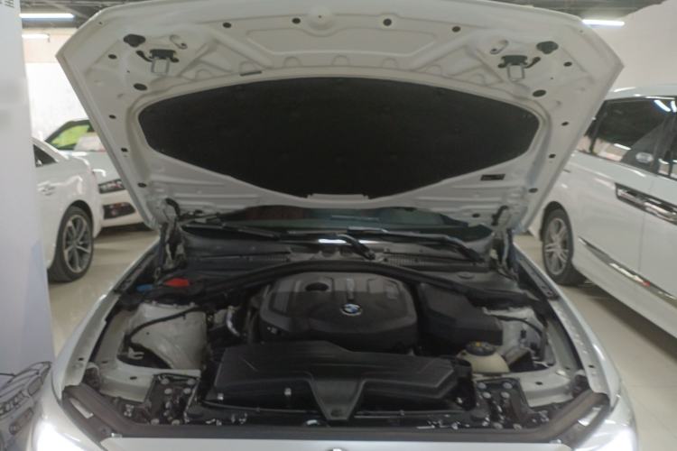 Used BMW 1 Series 2016 118i Leading Model Engine Bay