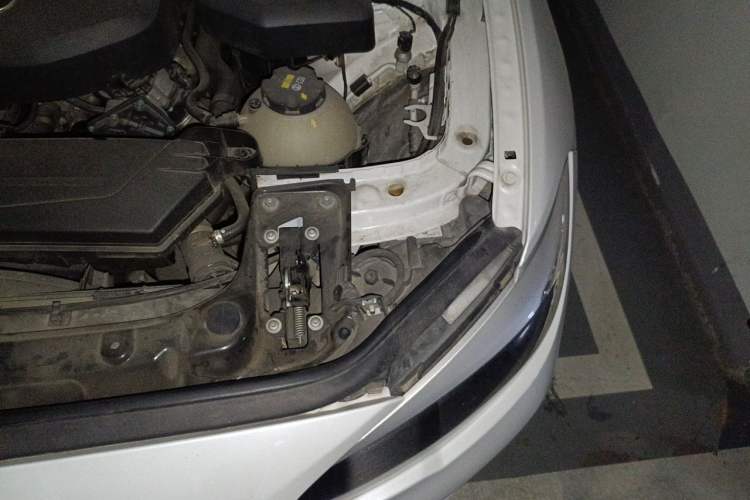 Used BMW 1 Series 2016 118i Leading Model Engine Bay Left