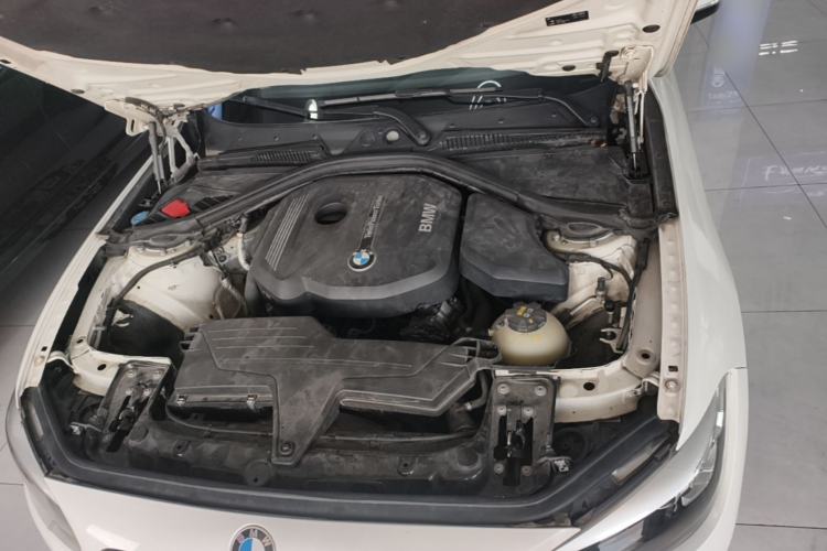 Used BMW 1 Series 2016 118i Leading Model Engine Bay