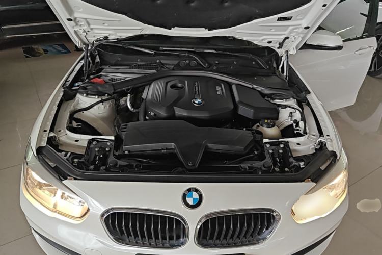 Used BMW 1 Series 2016 118i Leading Model Engine Bay
