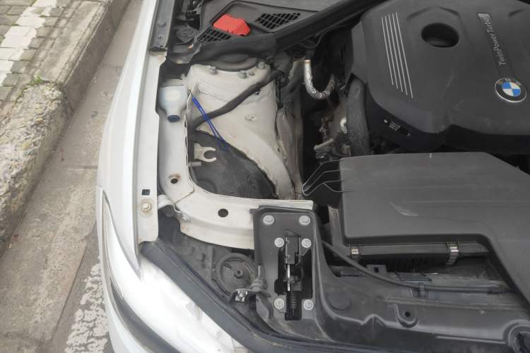 Used BMW 1 Series 2016 118i Leading Model Engine Bay Right
