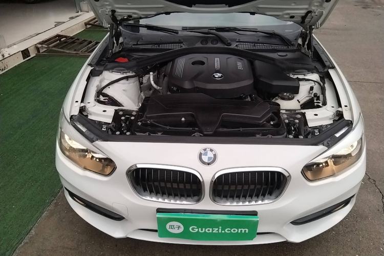 Used BMW 1 Series 2016 118i Leading Model Engine Bay
