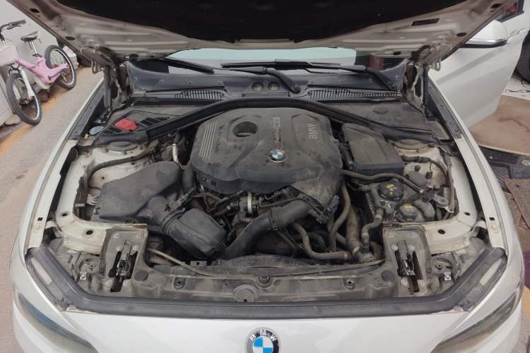Used BMW 1 Series 2016 120i Leading Model Engine Bay
