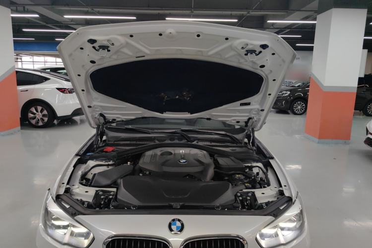 Used BMW 1 Series 2016 120i Leading Model Engine Bay