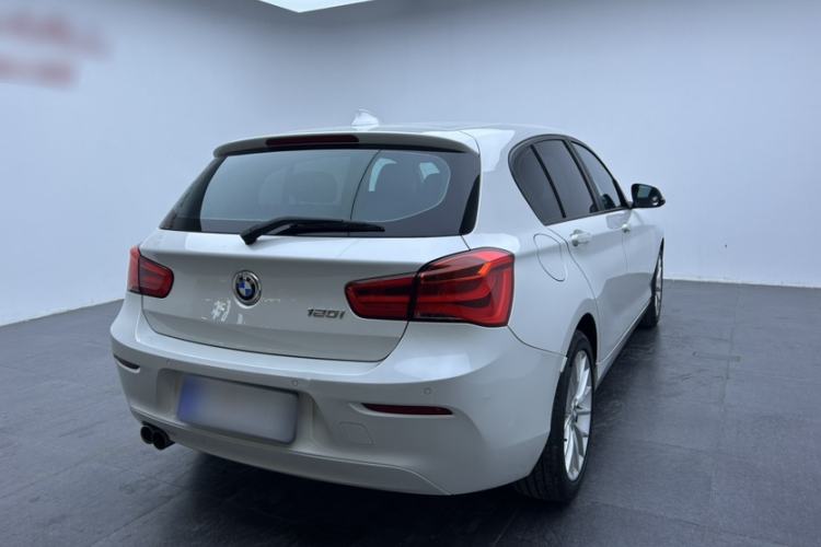 Used BMW 1 Series 2016 120i Leading Model Exterior 1