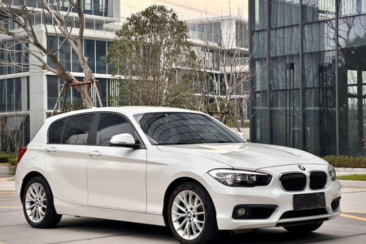 Used BMW 1 Series 2016 120i Leading Model Exterior 2