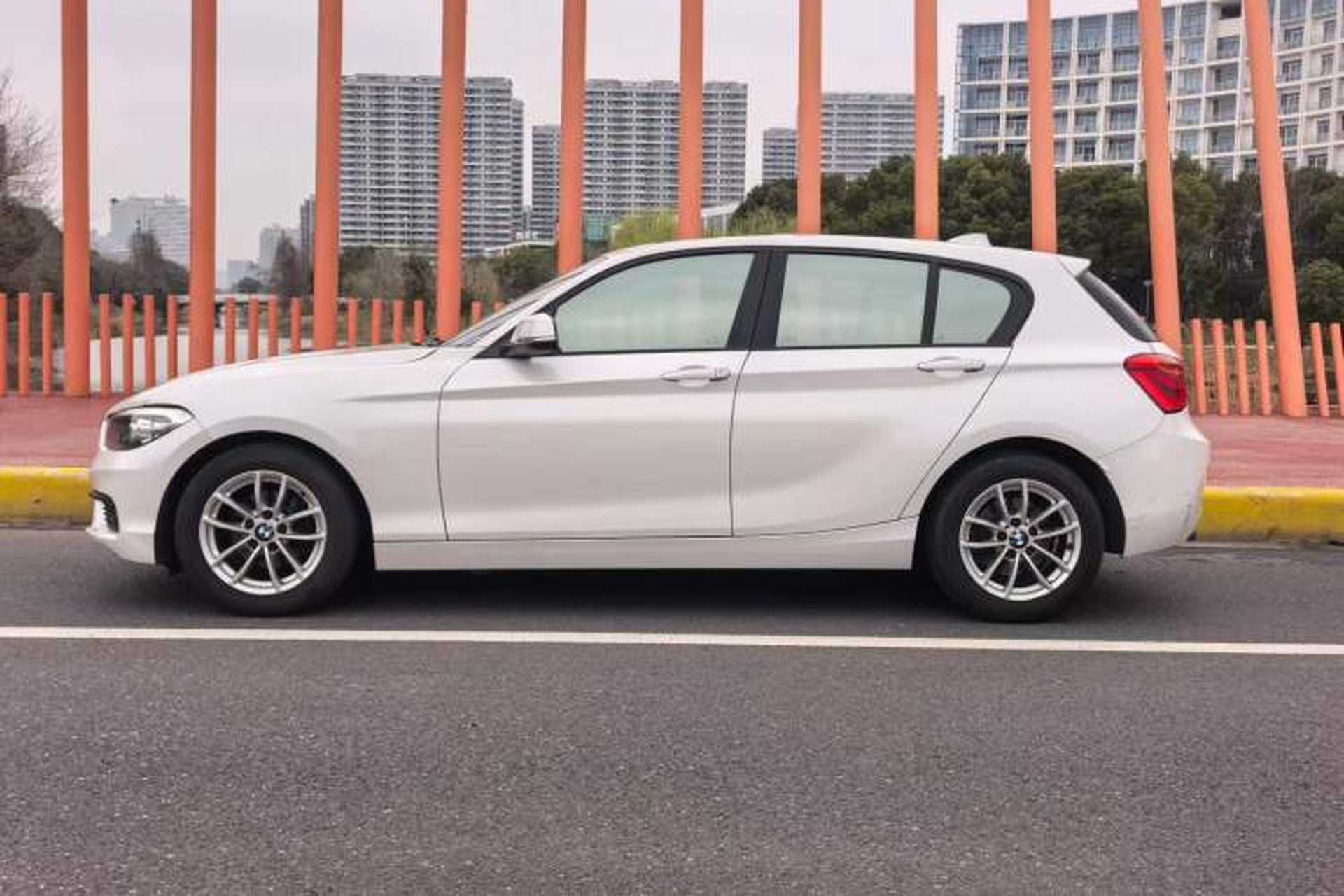 Used BMW 1 Series 2016 118i Leading Model Exterior 2