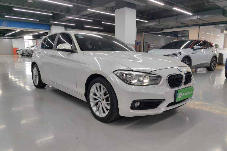 Used BMW 1 Series 2016 120i Leading Model Exterior 2