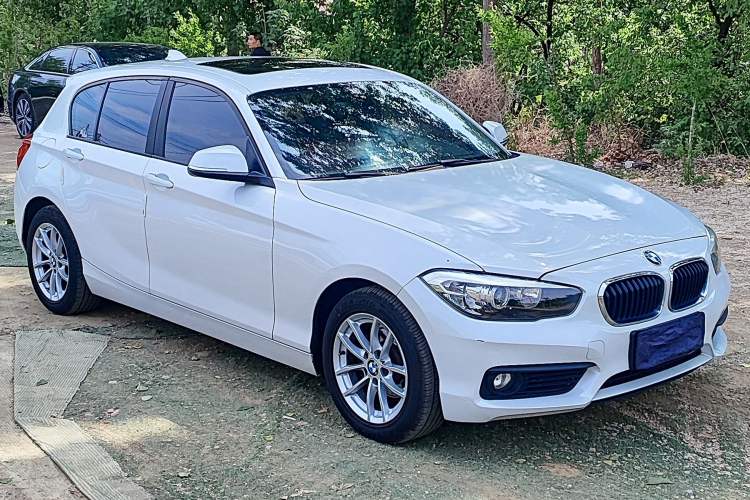 Used BMW 1 Series 2016 118i Leading Model Exterior 3