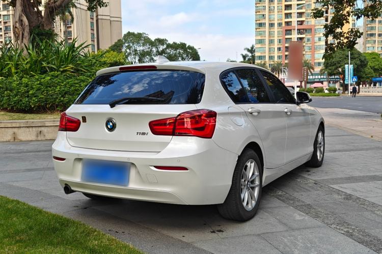 Used BMW 1 Series 2016 118i Leading Model Exterior 3
