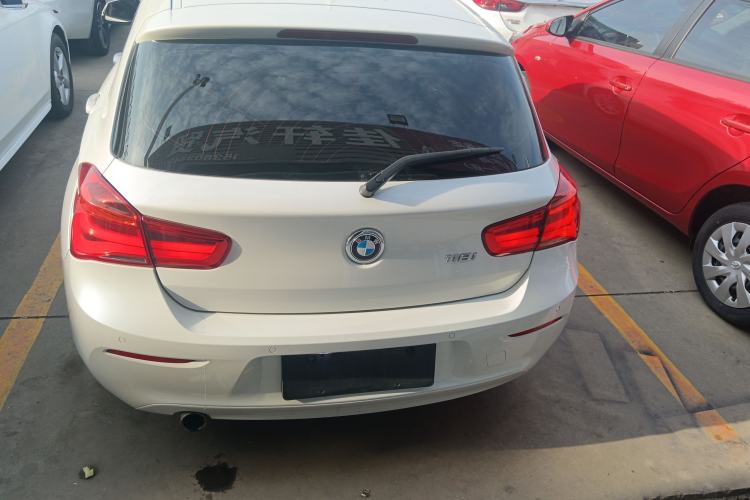 Used BMW 1 Series 2016 118i Leading Model Exterior 4