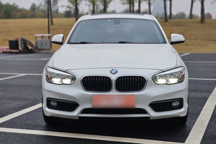 Used BMW 1 Series 2016 120i Leading Model Exterior 4