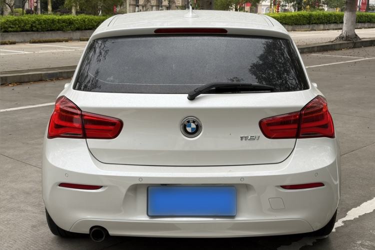 Used BMW 1 Series 2016 118i Leading Model Exterior 4
