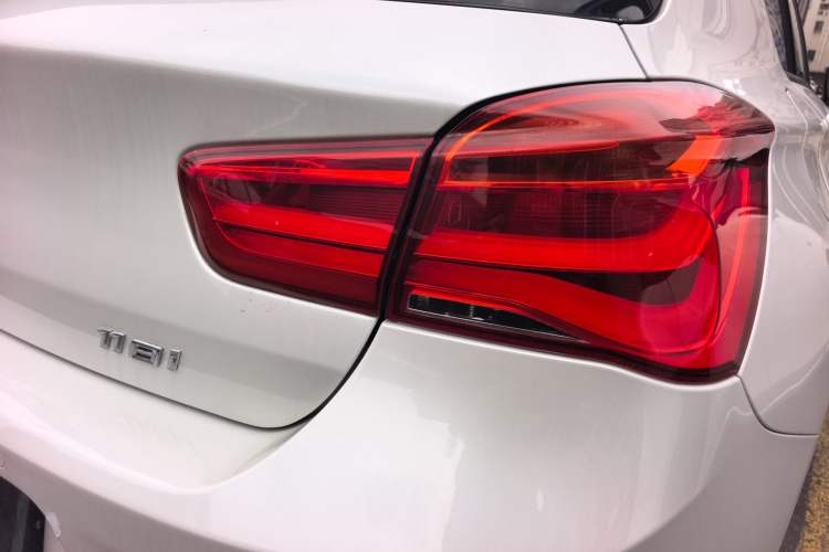 Used BMW 1 Series 2016 118i Leading Model Exterior 5