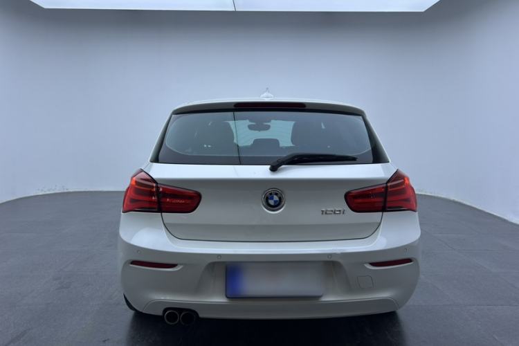 Used BMW 1 Series 2016 120i Leading Model Exterior 5