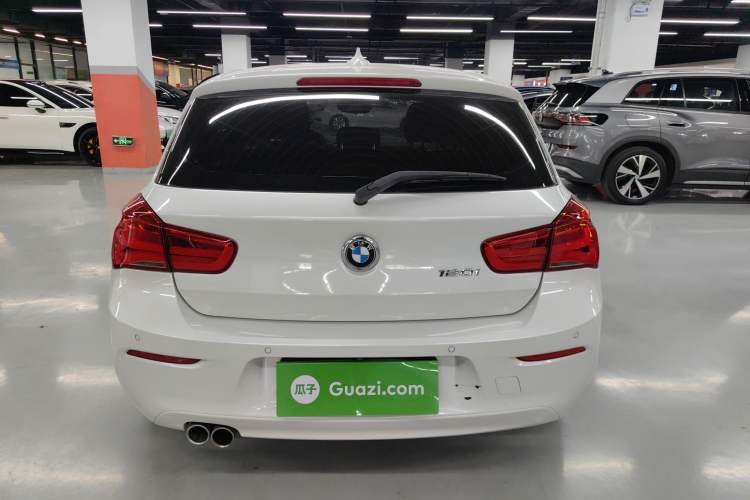 Used BMW 1 Series 2016 120i Leading Model Exterior 5