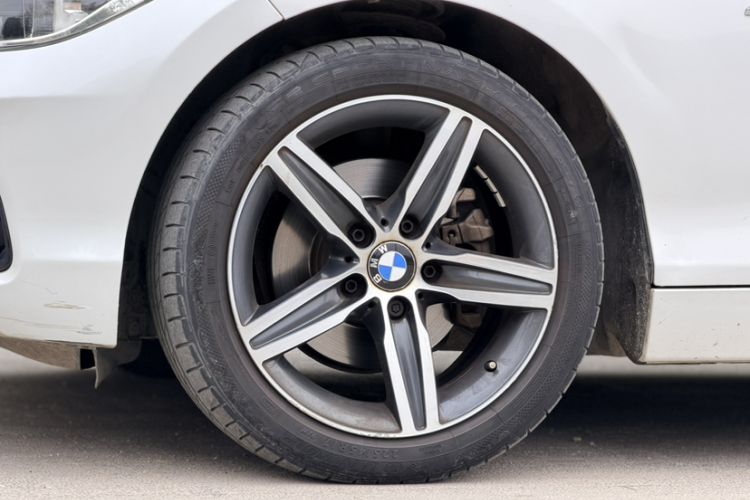 Used BMW 1 Series 2016 120i Sport Design Package Exterior 5