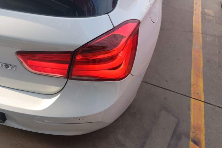 Used BMW 1 Series 2016 118i Leading Model Exterior 6