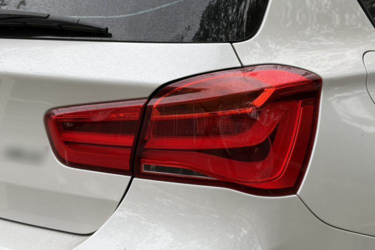 Used BMW 1 Series 2016 118i Leading Model Exterior 6
