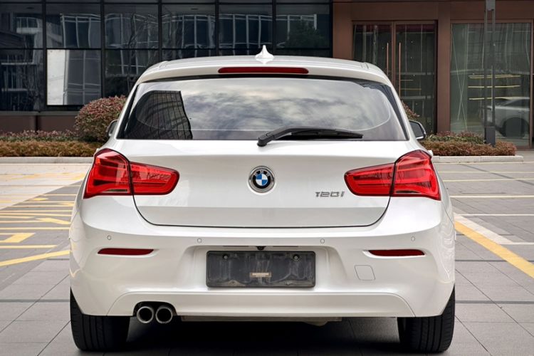 Used BMW 1 Series 2016 120i Leading Model Exterior 6
