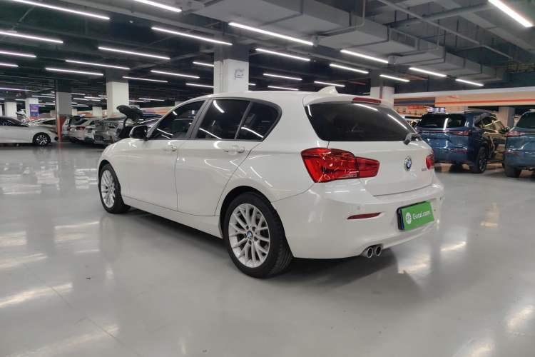 Used BMW 1 Series 2016 120i Leading Model Exterior 6