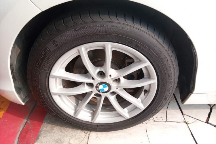 Used BMW 1 Series 2016 118i Leading Model Exterior 7