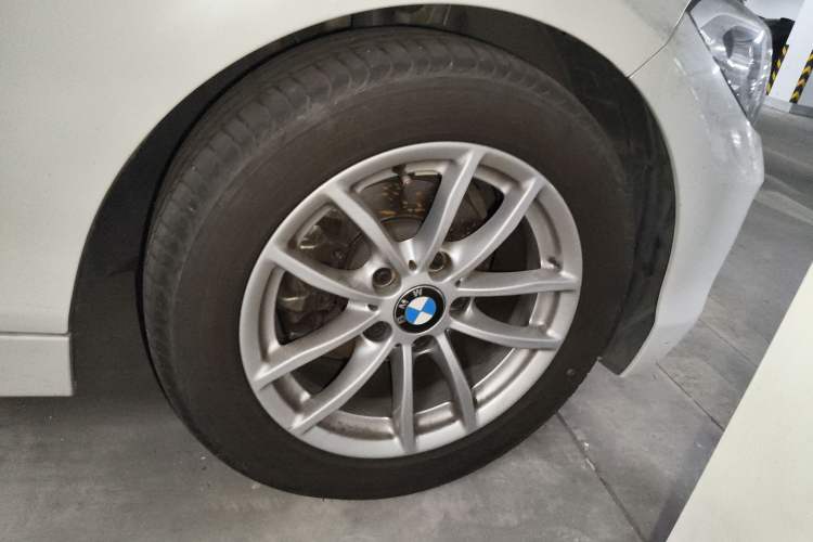 Used BMW 1 Series 2016 118i Leading Model Exterior 7