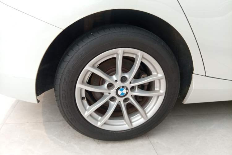 Used BMW 1 Series 2016 118i Leading Model Exterior 8