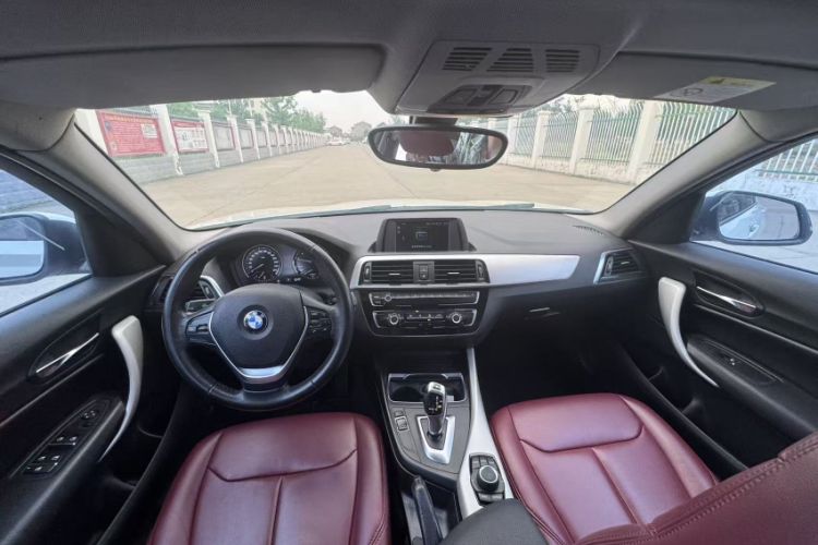 Used BMW 1 Series 2016 118i Leading Model Exterior 9