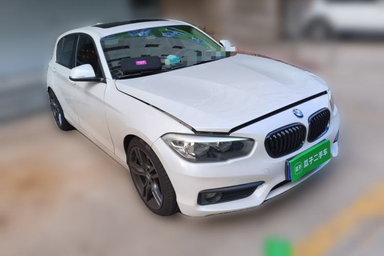 Used BMW 1 Series 2016 120i Leading Model Front Right 45 Deg