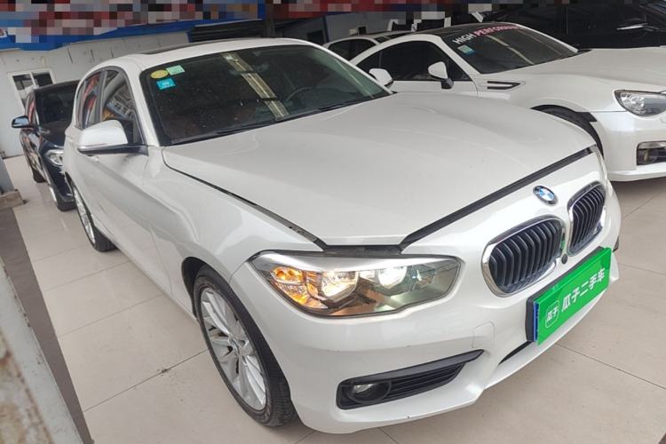 Used BMW 1 Series 2016 120i Leading Model Front Right 45 Deg