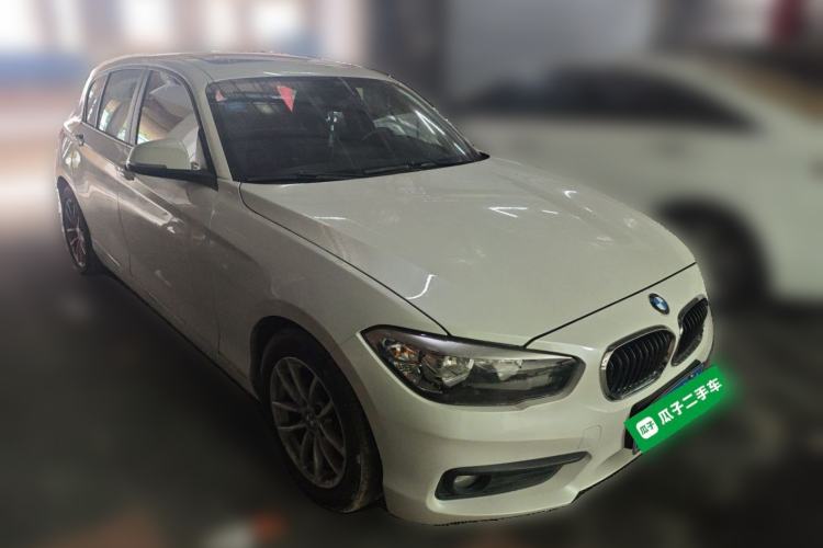 Used BMW 1 Series 2016 118i Leading Model Front Right 45 Deg