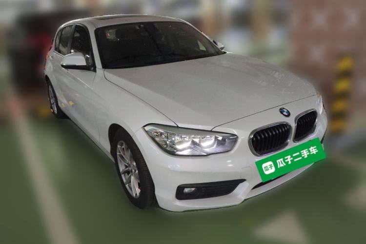 Used BMW 1 Series 2016 118i Leading Model Front Right 45 Deg